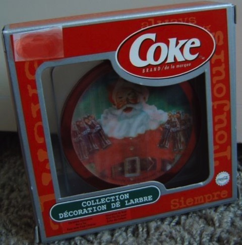 4509-3  € 4,00coca cola ornament dop kerstman met flesjes